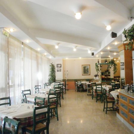 Hotel Manzoni Perugia Zewnętrze zdjęcie