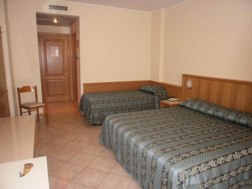 Hotel Manzoni Perugia Pokój zdjęcie